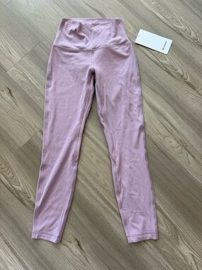Lululemon Align High-Rise Pant 25"
Rose Blush - 4
